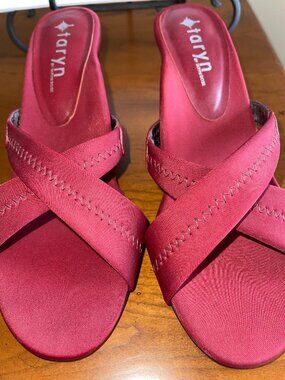 Taryn Rose Red Sandals Size 8